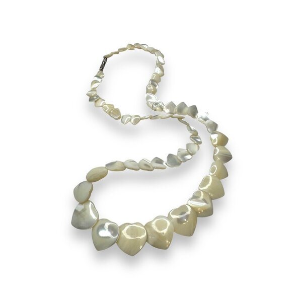 Vintage Heart-Shaped Mother Of Pearl Necklace With Barrel Clasp 22" Long - Picture 2 of 4